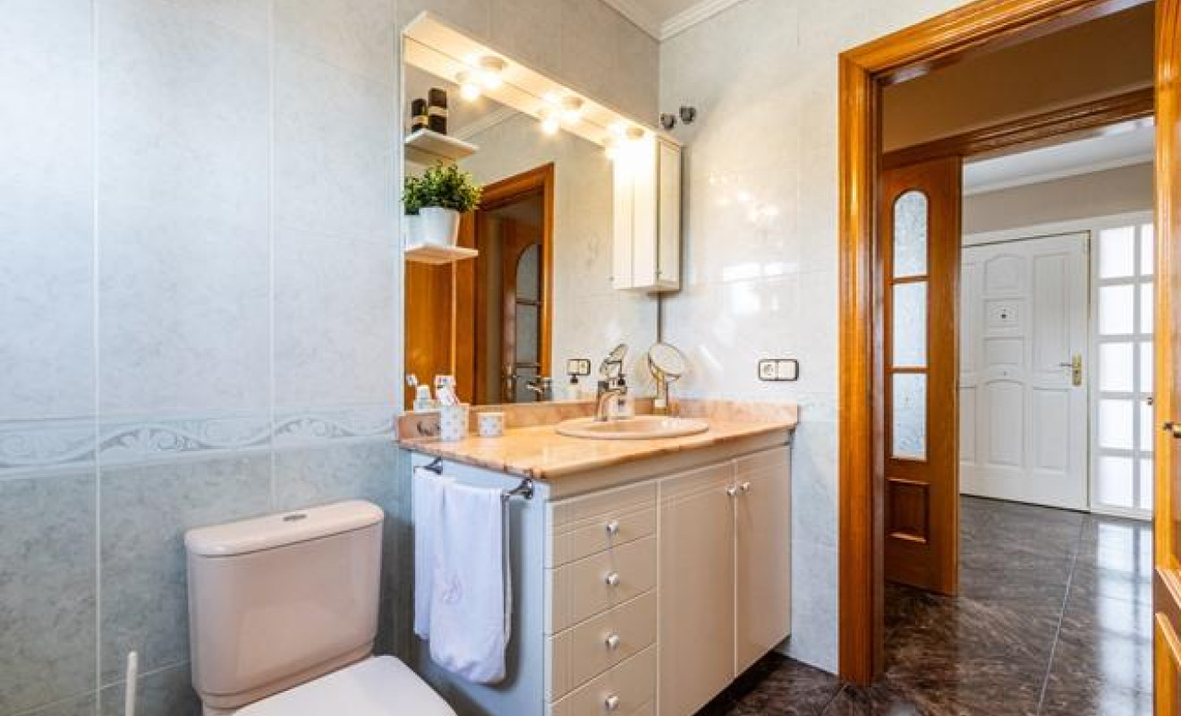 Reventa - Chalet - Sabadell - Castellarnau