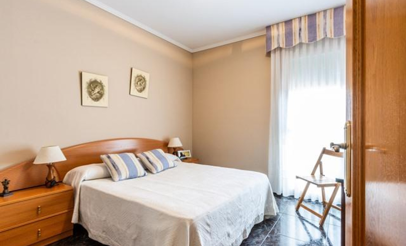 Reventa - Chalet - Sabadell - Castellarnau