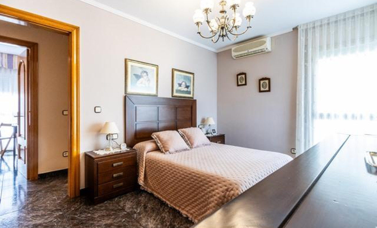 Reventa - Chalet - Sabadell - Castellarnau