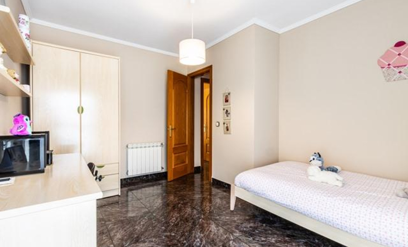 Reventa - Chalet - Sabadell - Castellarnau