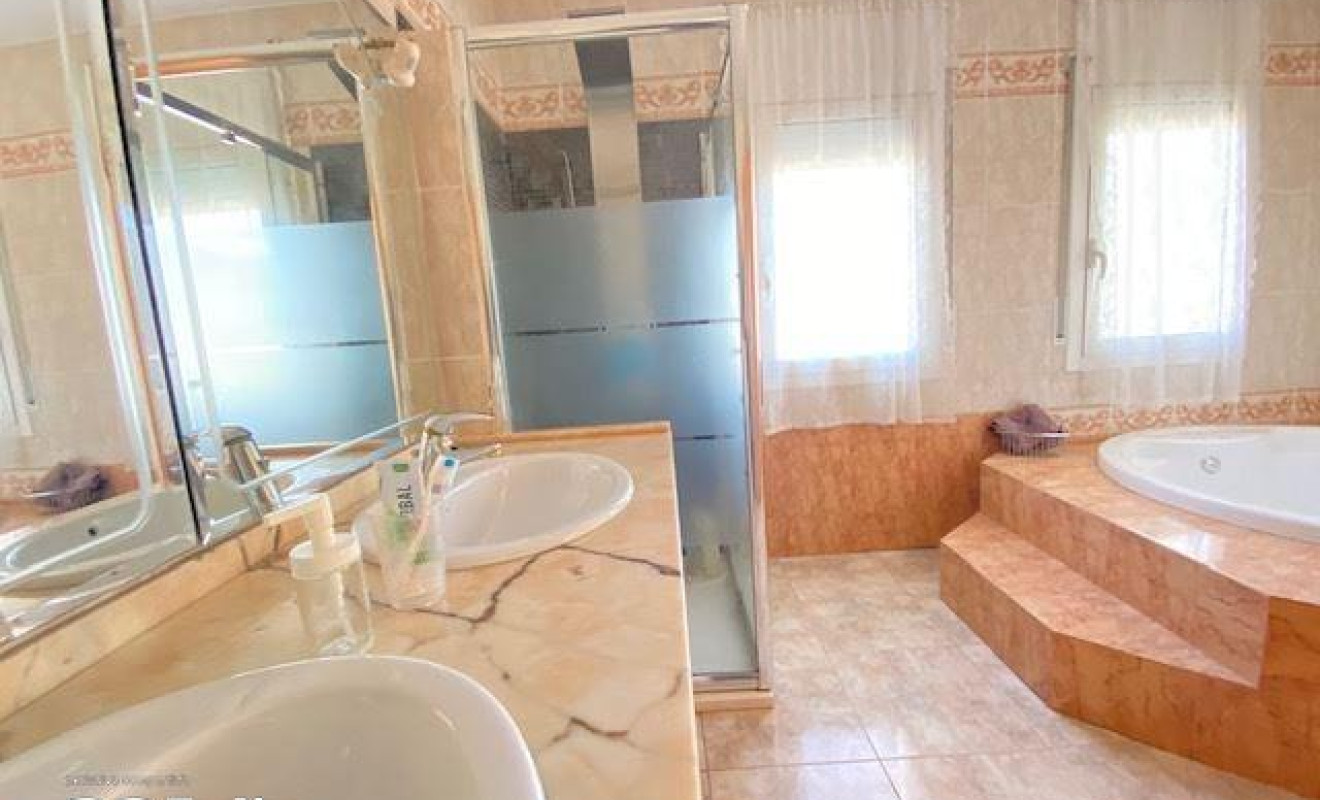 Reventa - Chalet - Sabadell - Castellarnau