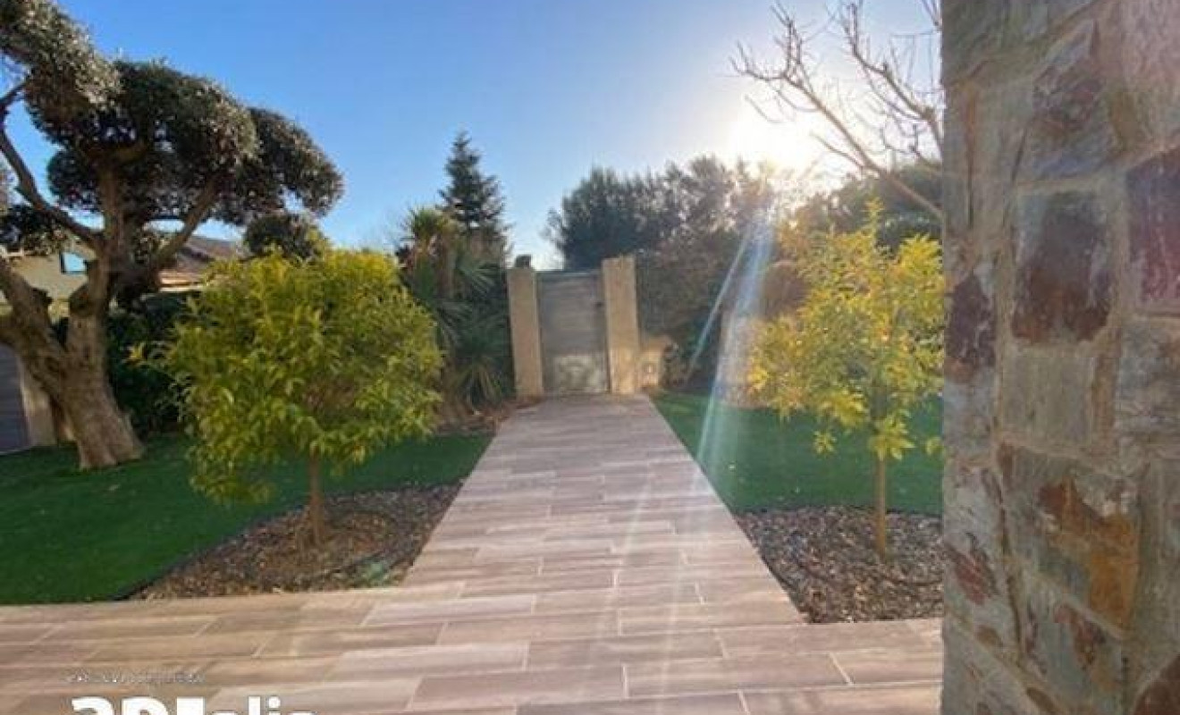 Reventa - Chalet - Sabadell - Castellarnau