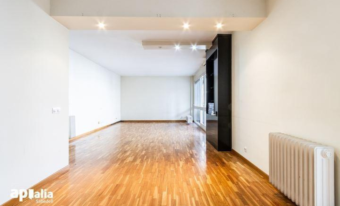 Reventa - Apartamento / piso - Sabadell - Centro