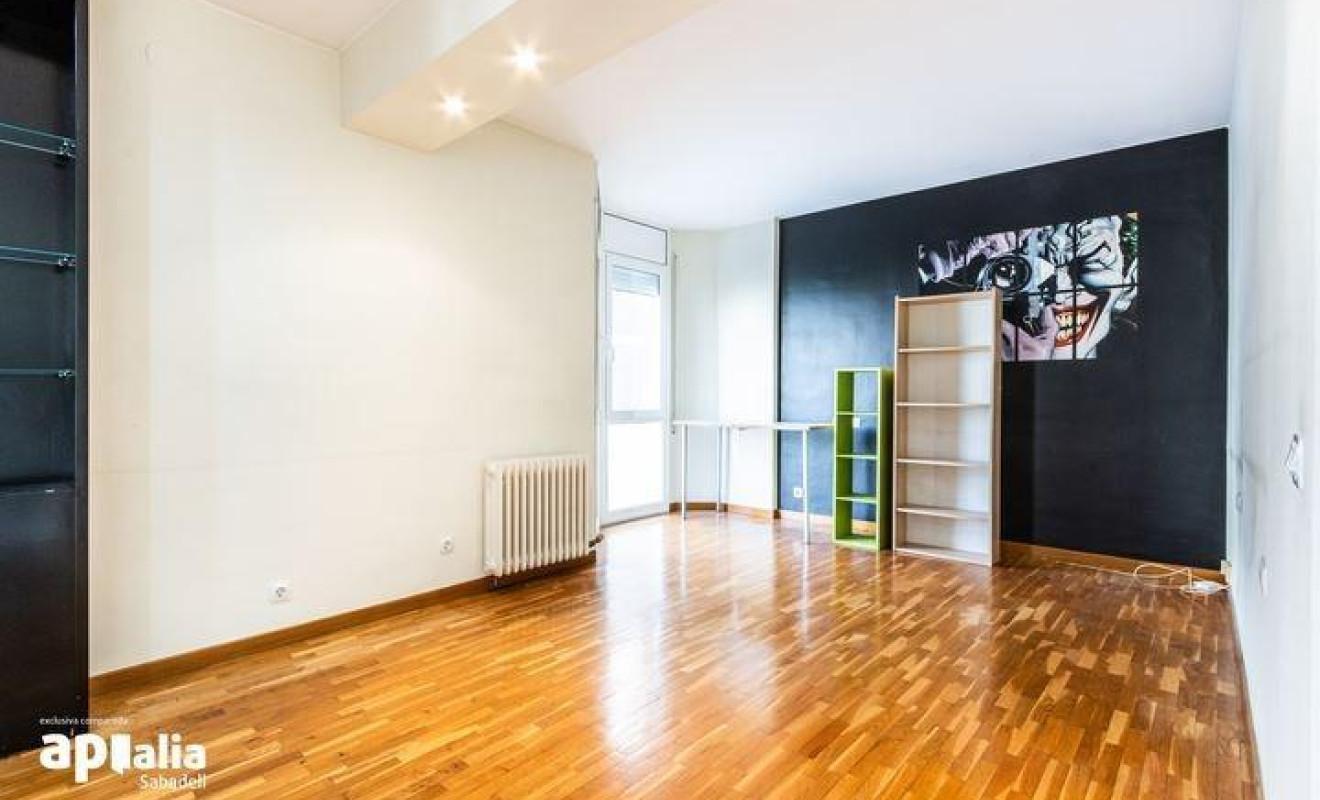 Reventa - Apartamento / piso - Sabadell - Centro