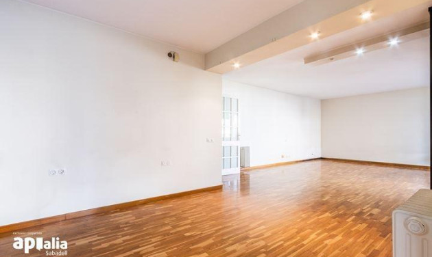 Reventa - Apartamento / piso - Sabadell - Centro