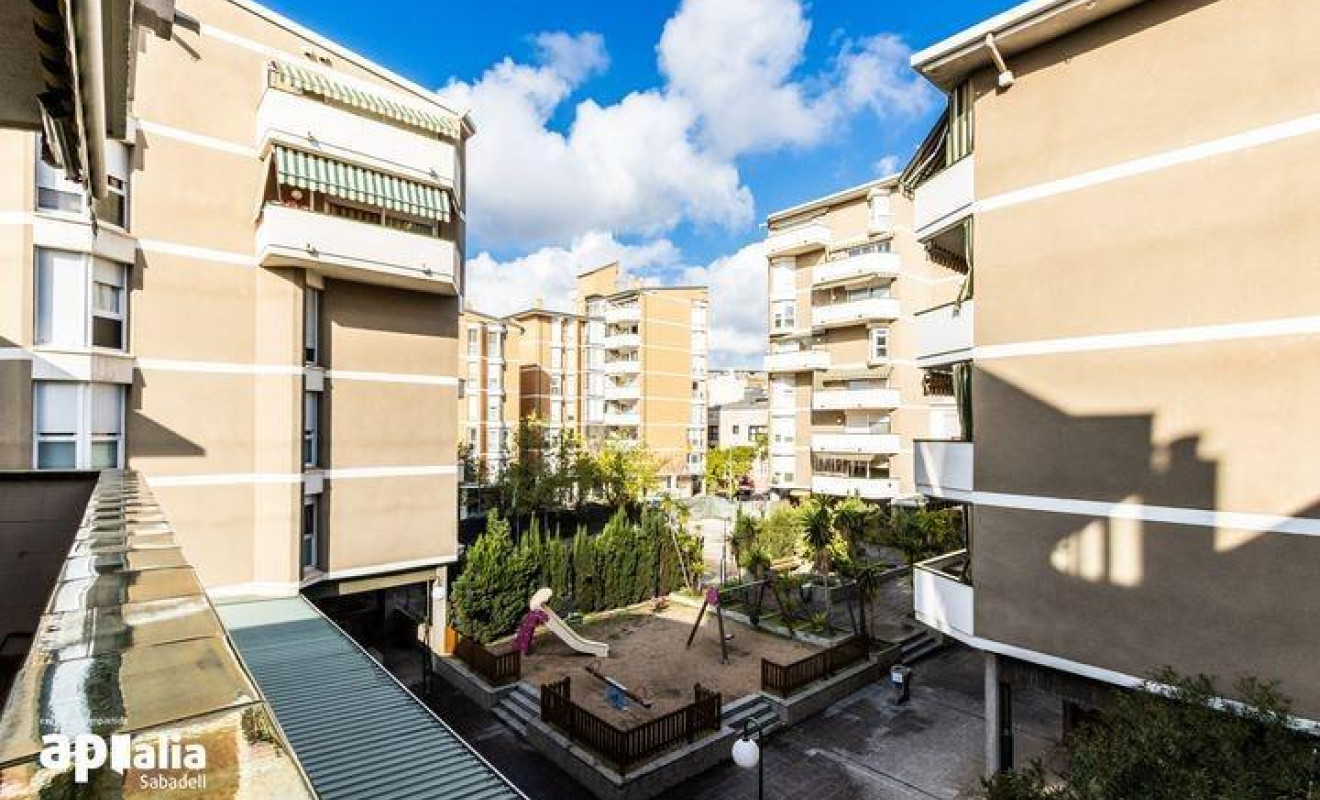 Reventa - Apartamento / piso - Sabadell - Centro