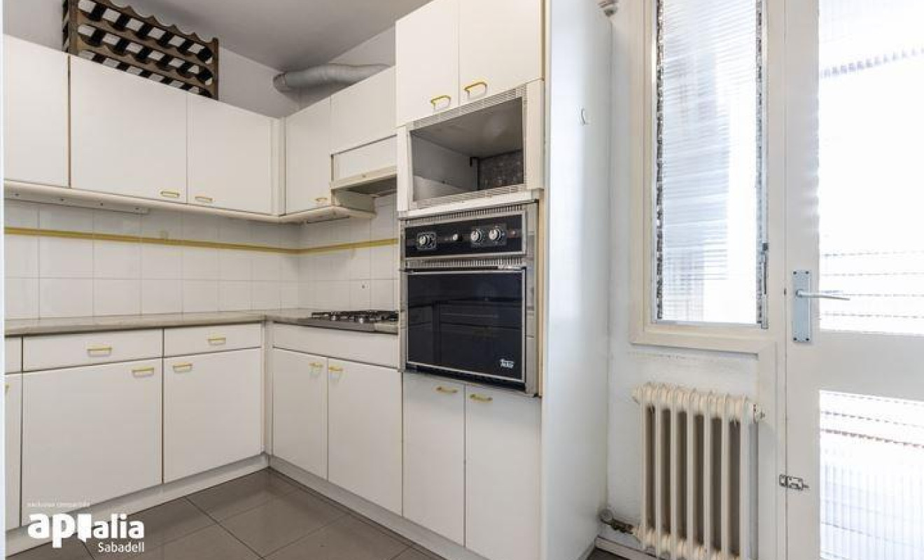 Reventa - Apartamento / piso - Sabadell - Centro