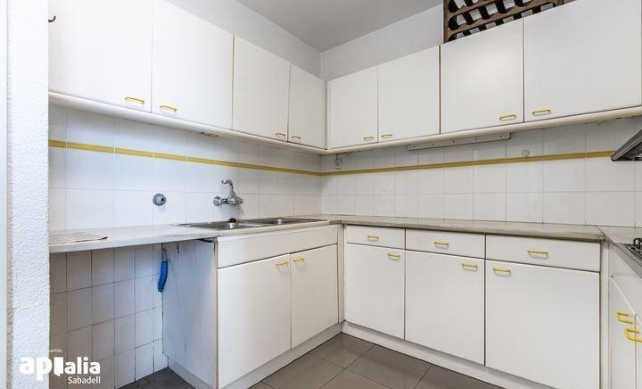 Reventa - Apartamento / piso - Sabadell - Centro