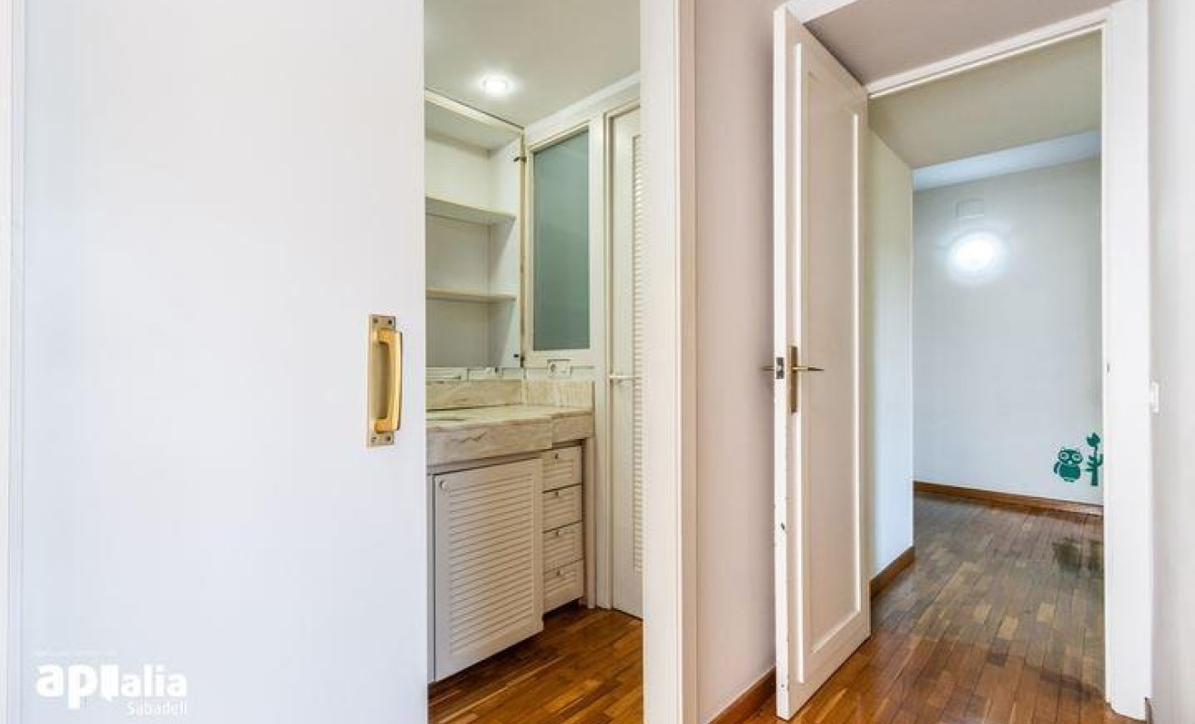 Reventa - Apartamento / piso - Sabadell - Centro