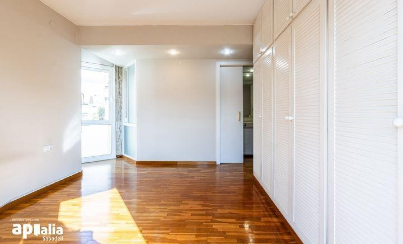 Reventa - Apartamento / piso - Sabadell - Centro