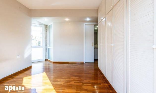 Reventa - Apartamento / piso - Sabadell - Centro