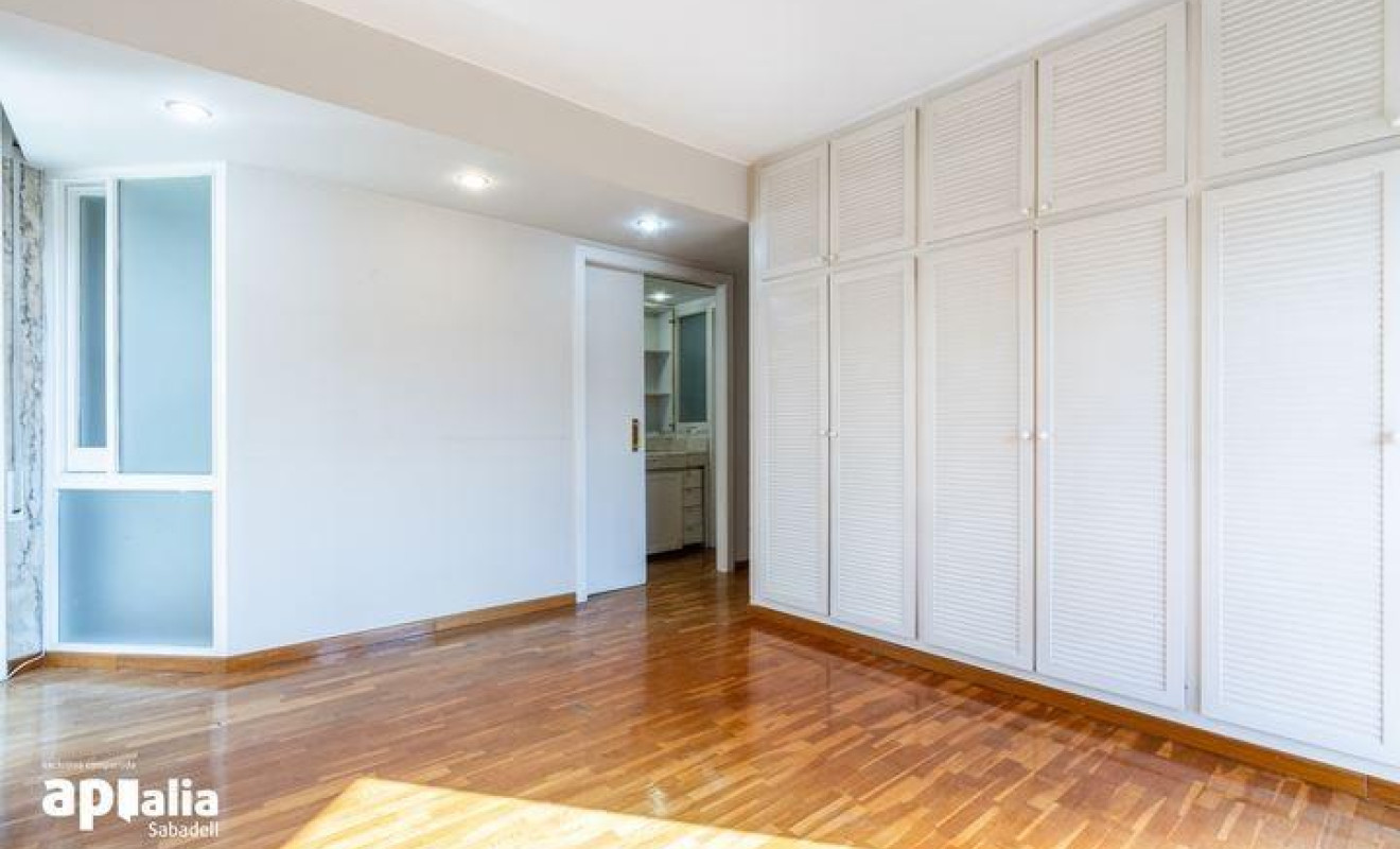 Reventa - Apartamento / piso - Sabadell - Centro