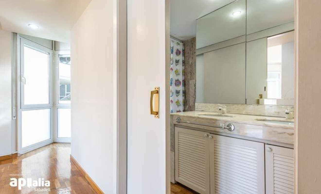 Reventa - Apartamento / piso - Sabadell - Centro