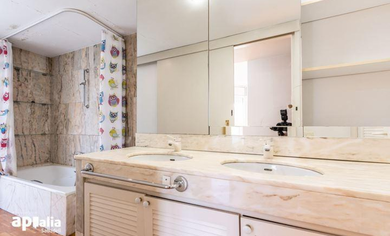 Reventa - Apartamento / piso - Sabadell - Centro