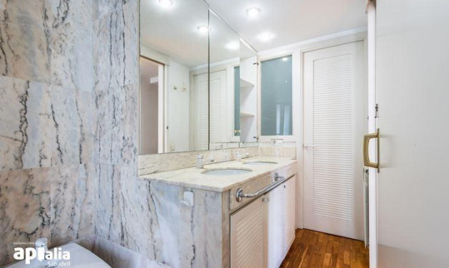Reventa - Apartamento / piso - Sabadell - Centro