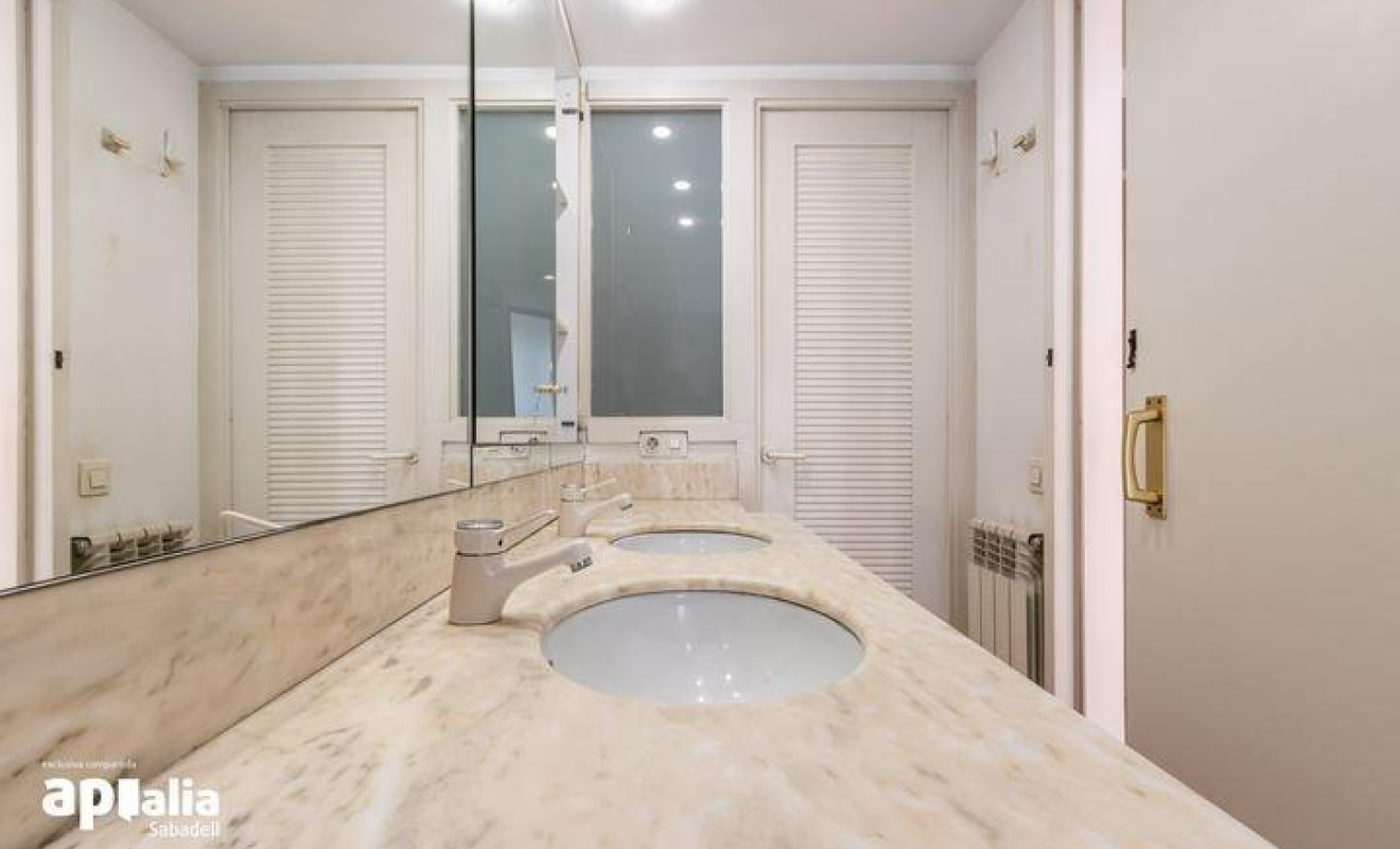 Reventa - Apartamento / piso - Sabadell - Centro