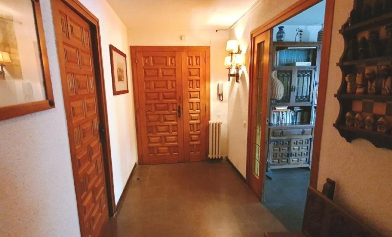 Reventa - Apartamento / piso - Cabrils