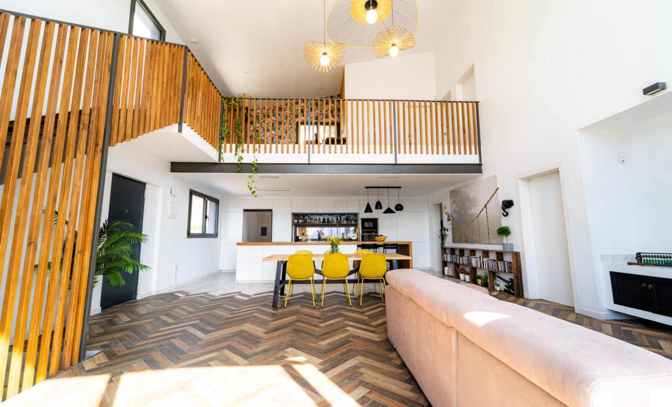 Obra nueva - Chalet - Torrelles de Llobregat
