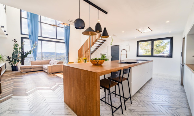 Obra nueva - Chalet - Torrelles de Llobregat