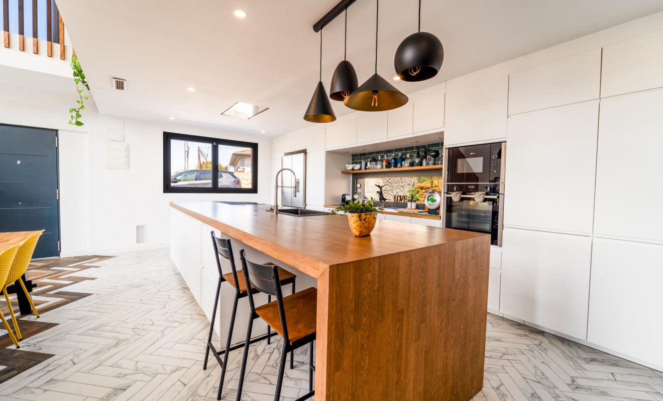 Obra nueva - Chalet - Torrelles de Llobregat