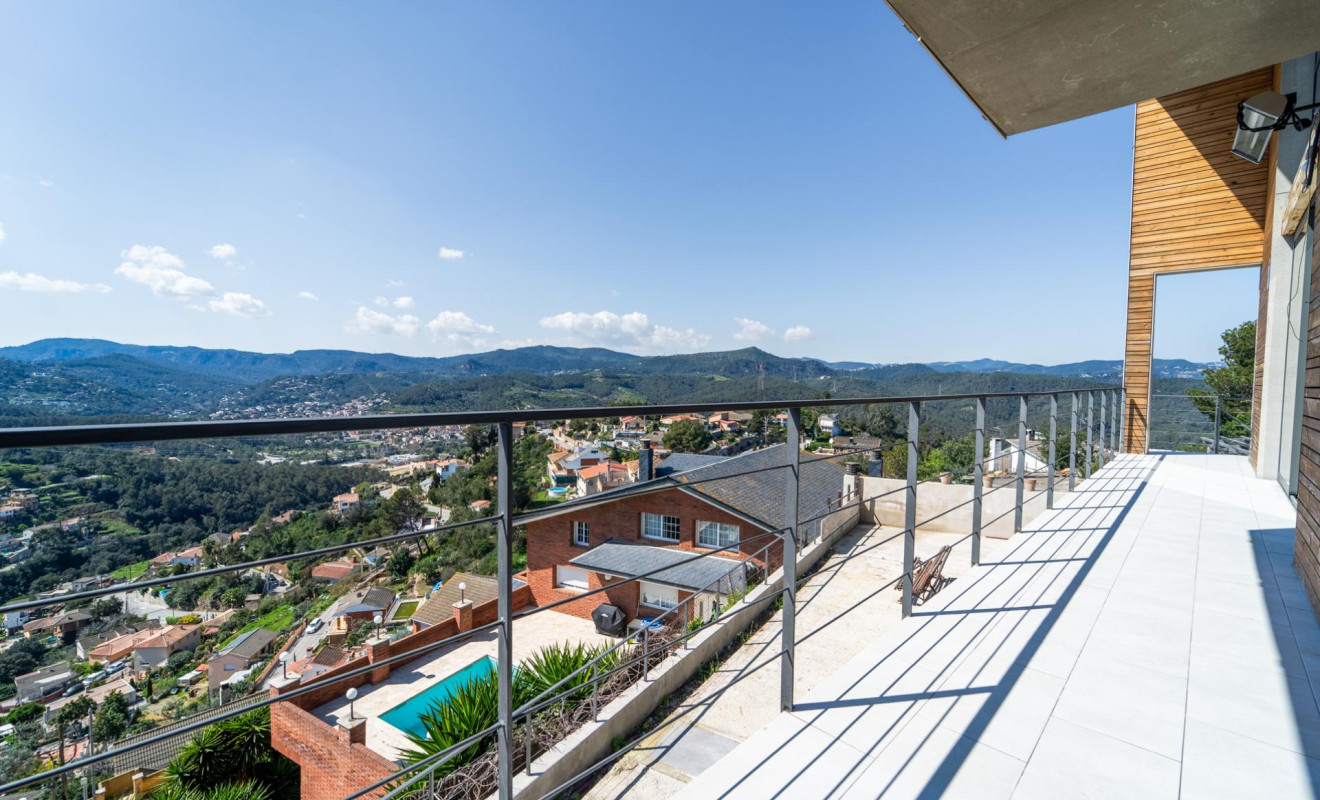 Obra nueva - Chalet - Torrelles de Llobregat