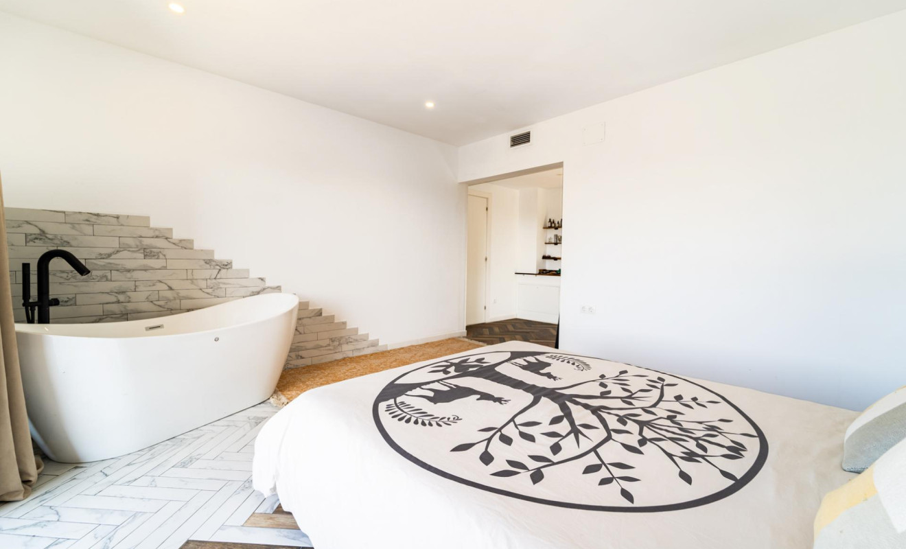 Obra nueva - Chalet - Torrelles de Llobregat