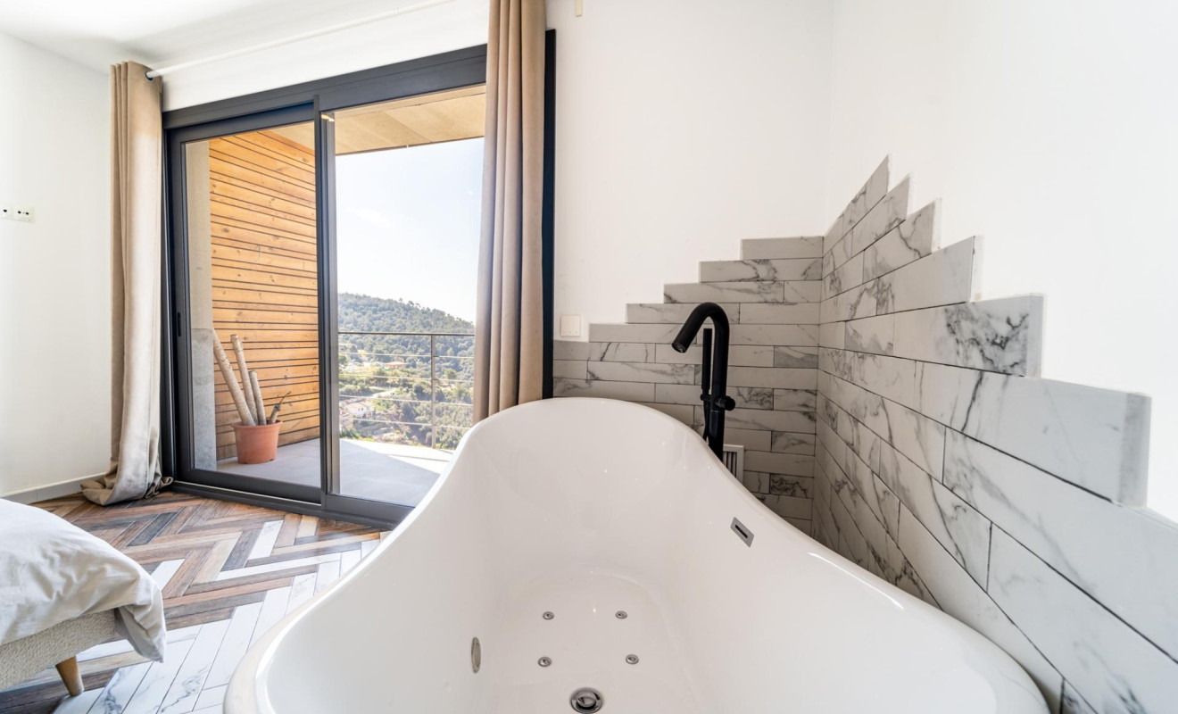 Obra nueva - Chalet - Torrelles de Llobregat
