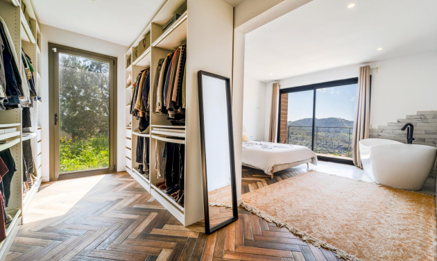 Obra nueva - Chalet - Torrelles de Llobregat
