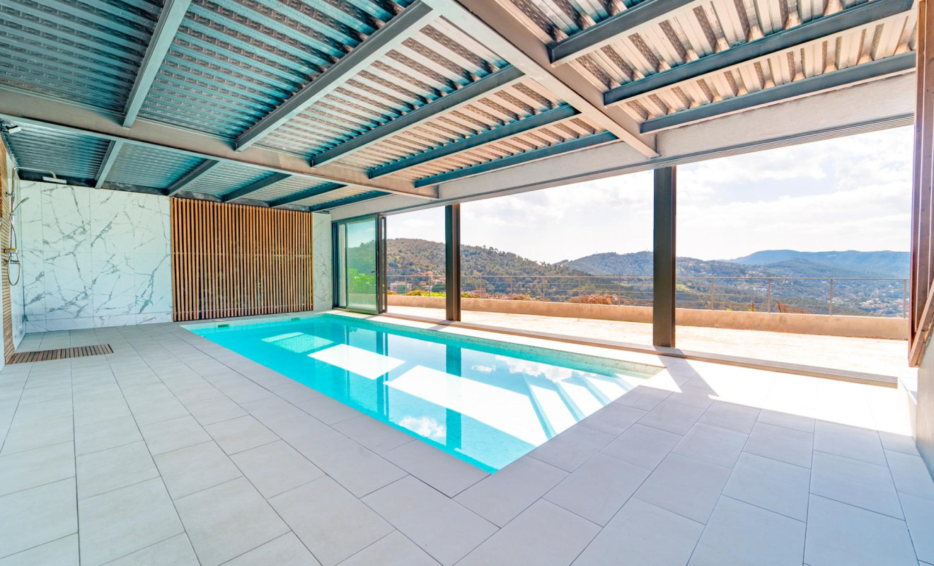 Obra nueva - Chalet - Torrelles de Llobregat