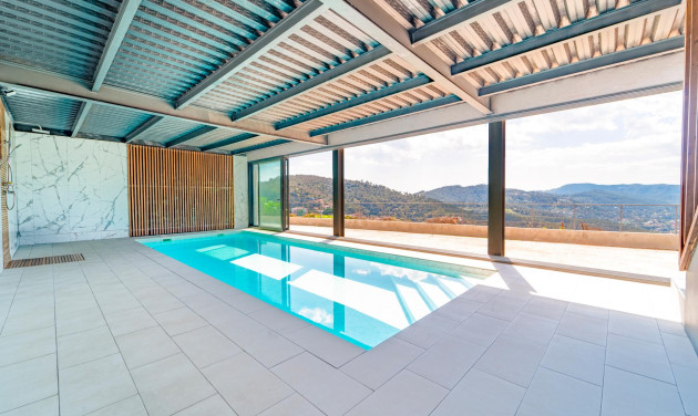 Obra nueva - Chalet - Torrelles de Llobregat