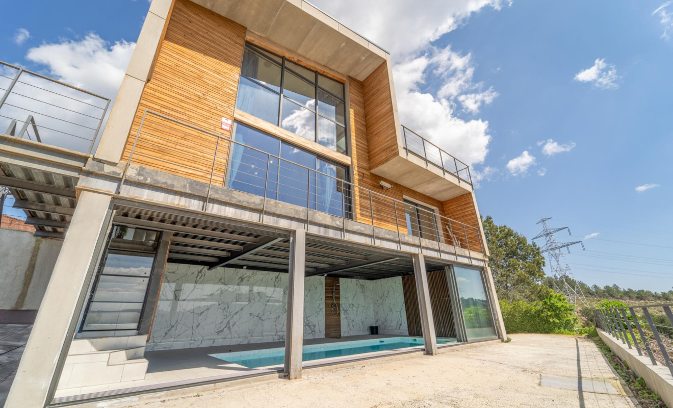 Obra nueva - Chalet - Torrelles de Llobregat