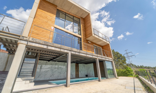 Obra nueva - Chalet - Torrelles de Llobregat