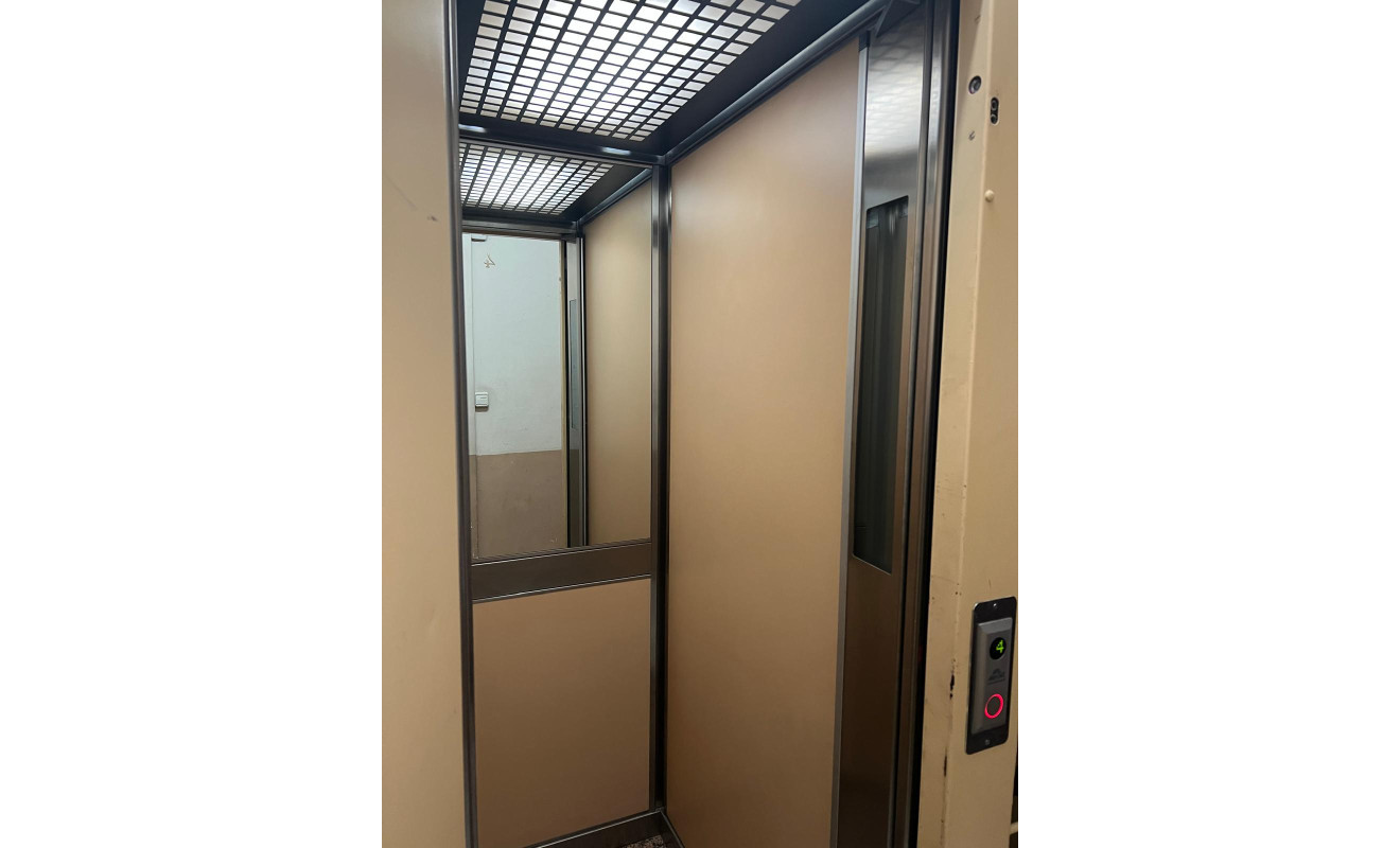 Reventa - Apartamento / piso - Barcelona - Ciutat Vella