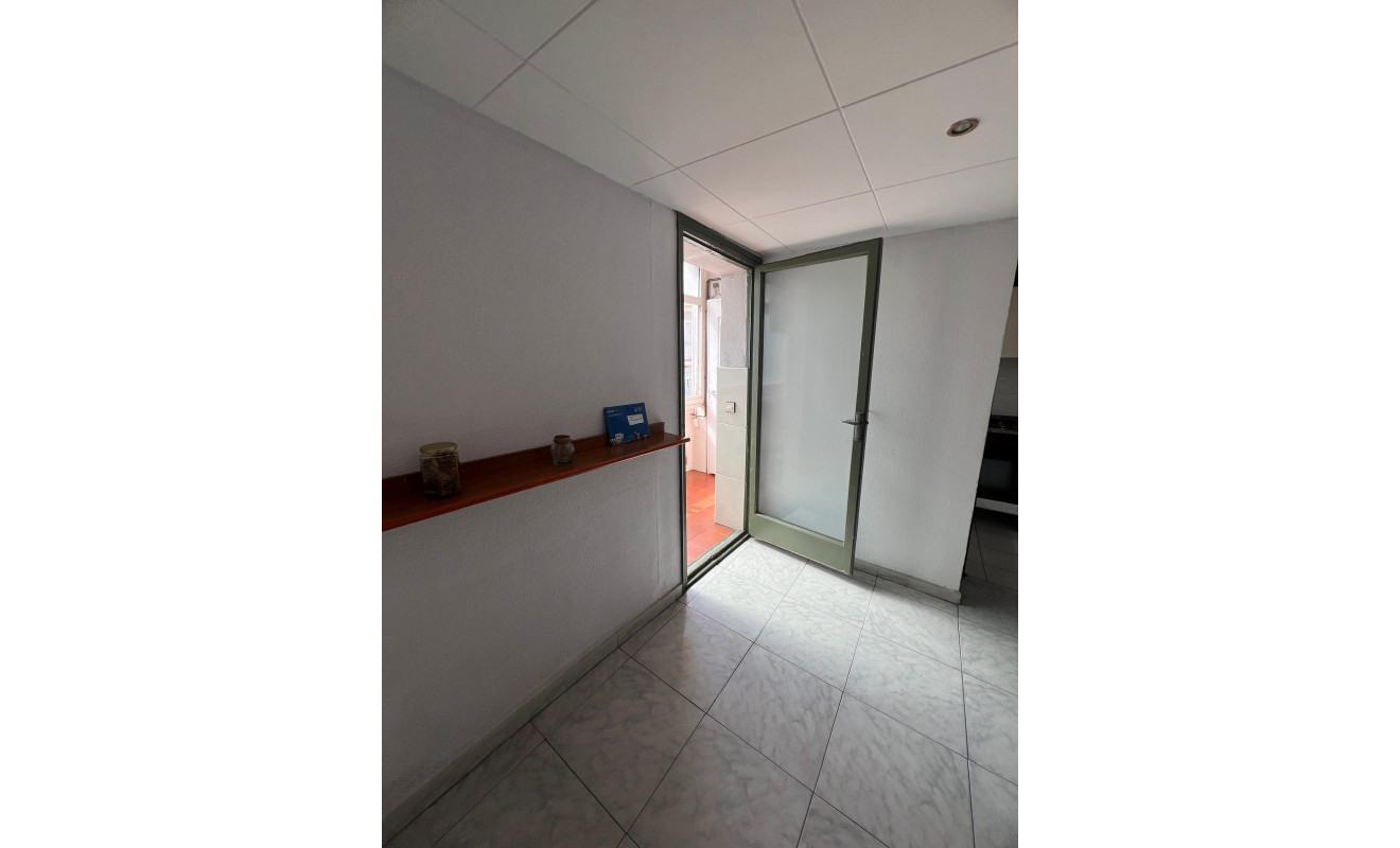 Reventa - Apartamento / piso - Barcelona - Ciutat Vella