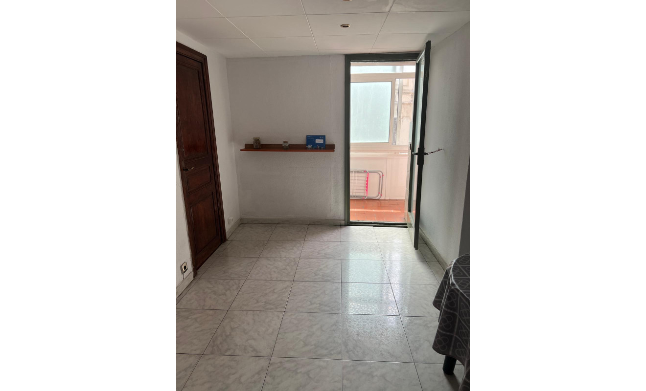 Reventa - Apartamento / piso - Barcelona - Ciutat Vella