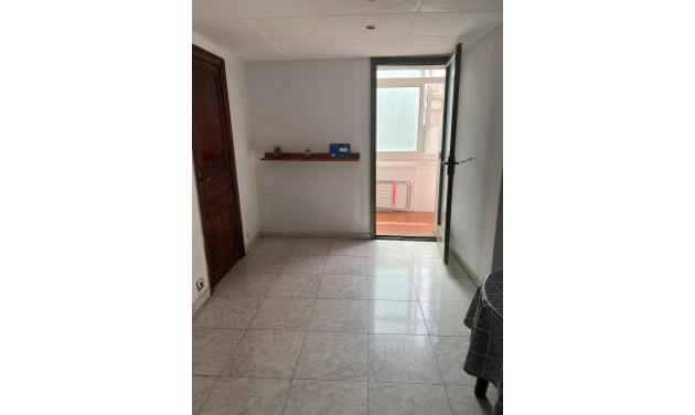 Reventa - Apartamento / piso - Barcelona - Ciutat Vella