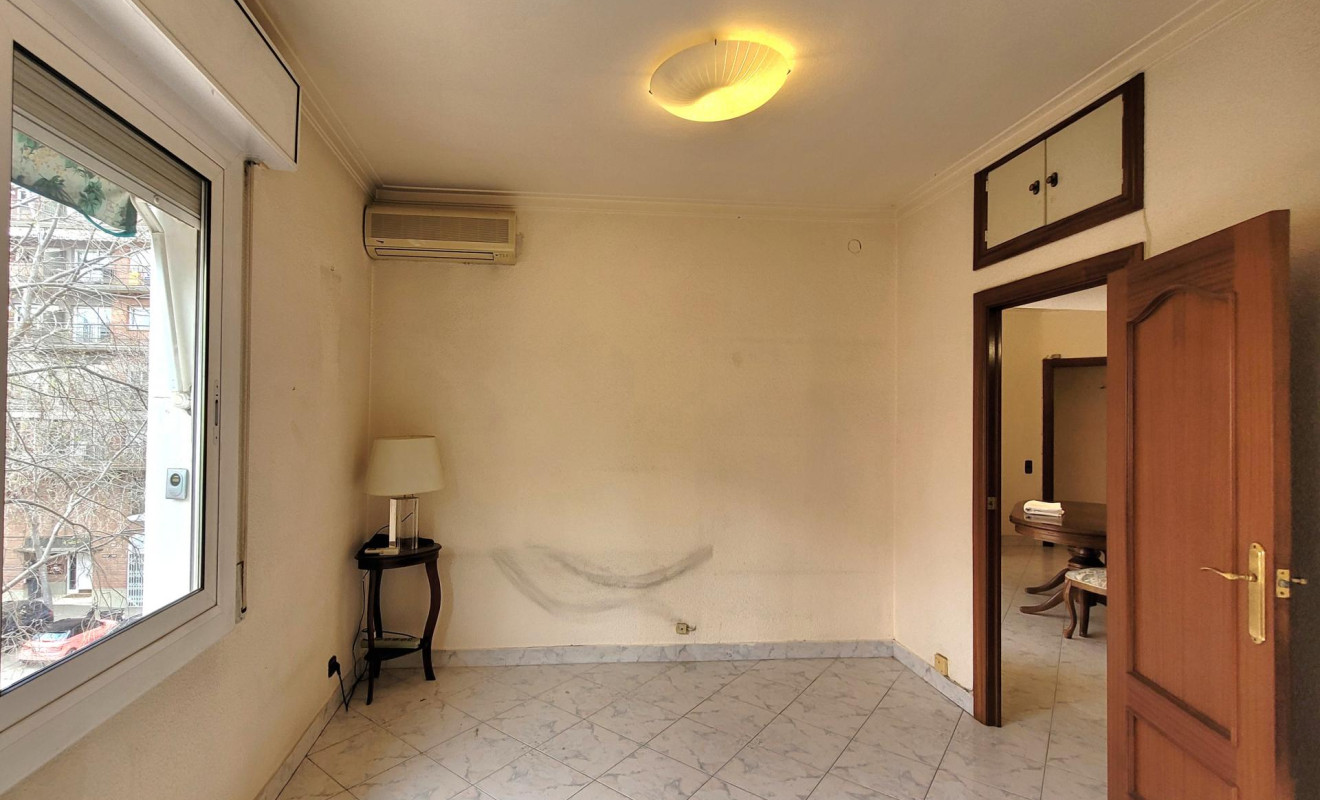 Reventa - Apartamento / piso - Barcelona - Eixample / Sagrada Família
