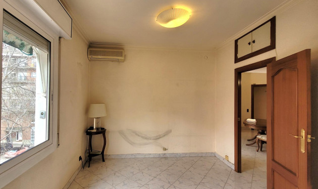 Reventa - Apartamento / piso - Barcelona - Eixample / Sagrada Família