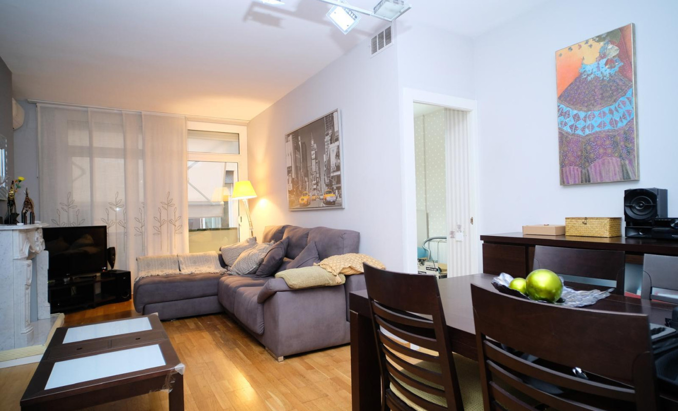 Reventa - Apartamento / piso - Barcelona - Gràcia / Vila de Gràcia