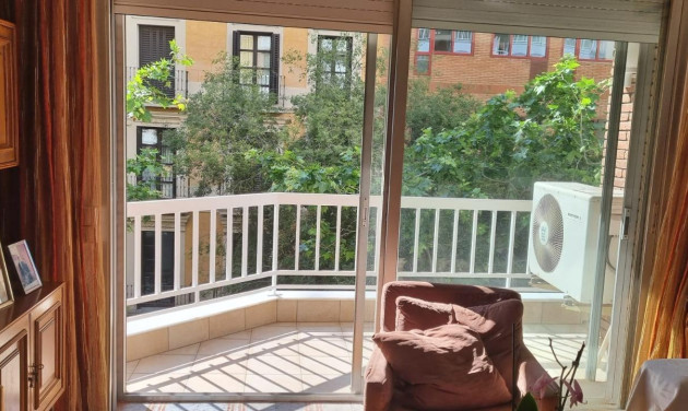 Reventa - Apartamento / piso - Barcelona - Eixample / Antiga Esquerra Eixample