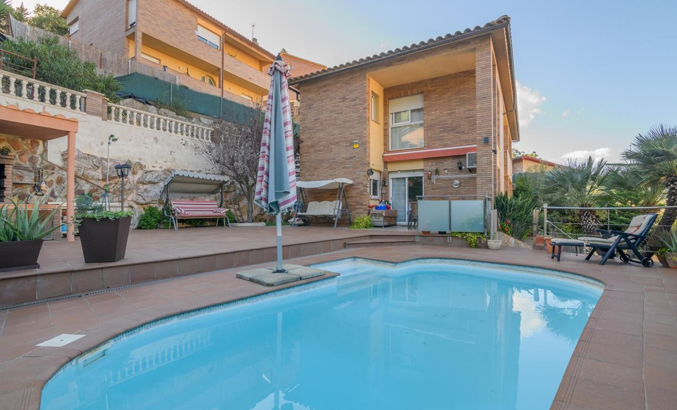 Herverkoop - Villa - Sant Vicenç dels Horts - Sant Roc