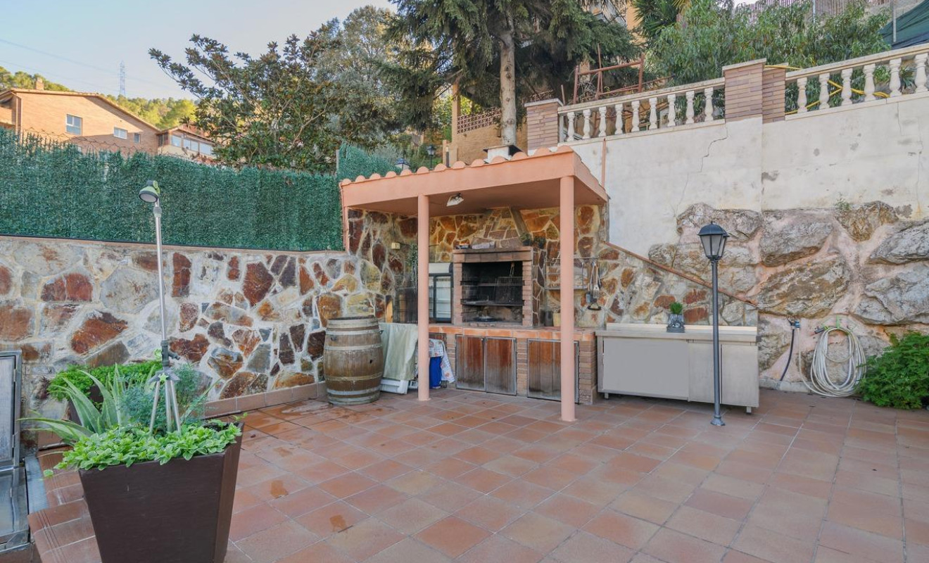 Herverkoop - Villa - Sant Vicenç dels Horts - Sant Roc