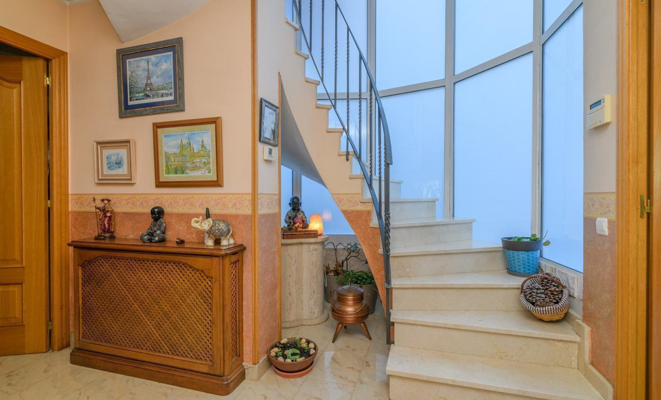 Herverkoop - Villa - Sant Vicenç dels Horts - Sant Roc