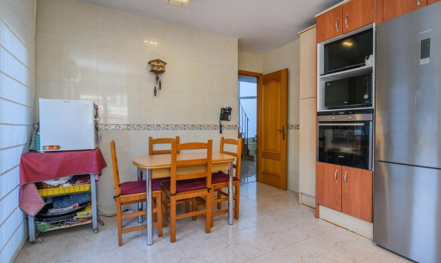 Herverkoop - Villa - Sant Vicenç dels Horts - Sant Roc