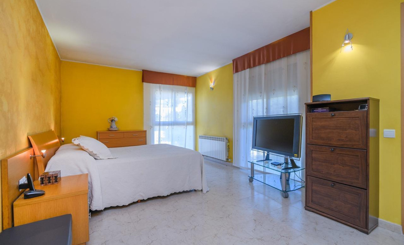 Herverkoop - Villa - Sant Vicenç dels Horts - Sant Roc