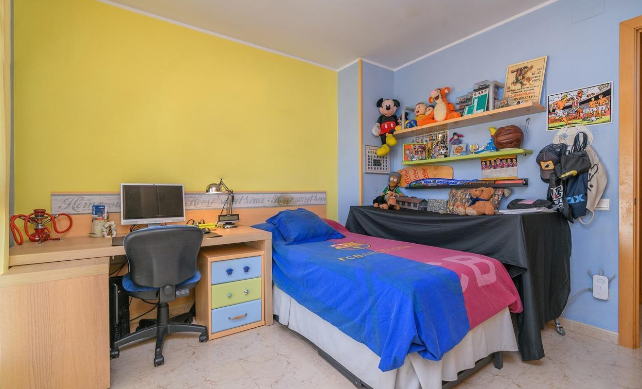 Herverkoop - Villa - Sant Vicenç dels Horts - Sant Roc