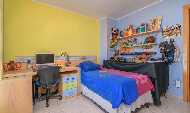Herverkoop - Villa - Sant Vicenç dels Horts - Sant Roc