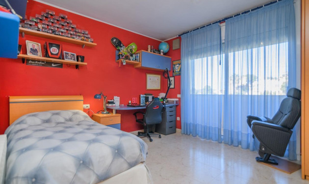 Herverkoop - Villa - Sant Vicenç dels Horts - Sant Roc