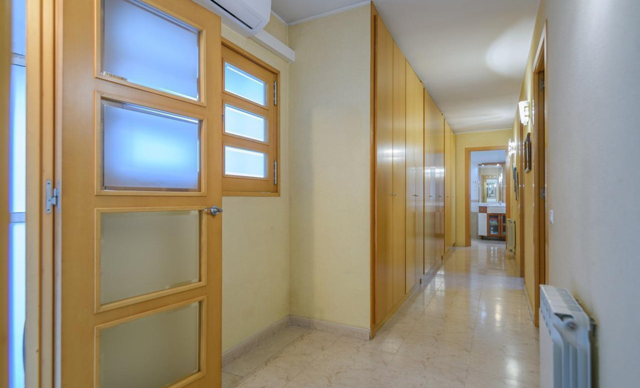 Herverkoop - Villa - Sant Vicenç dels Horts - Sant Roc