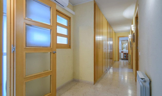 Herverkoop - Villa - Sant Vicenç dels Horts - Sant Roc